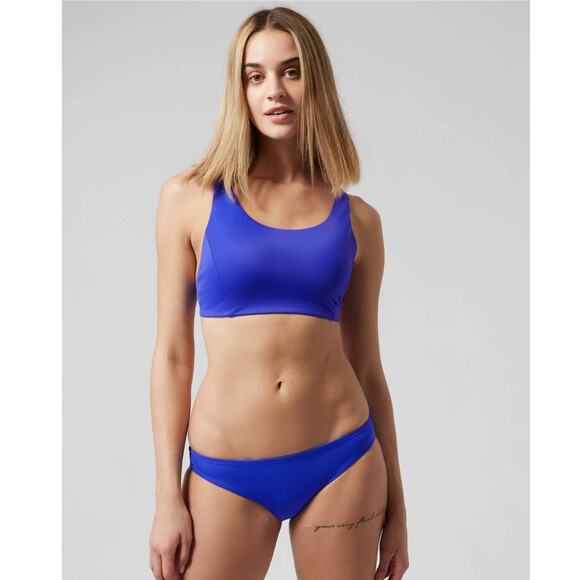 NWT Athleta Malibu Bikini Top - MEDIUM D/DD - cerulean blue - MEDIUM D-DD - Picture 1 of 4
